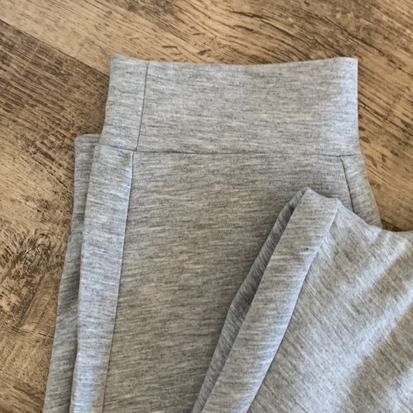 NWT ~ FILA  Jogger Sweatpants Zip Pockets  Heather Gray - Picture 4 of 8